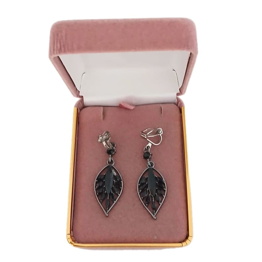 Black Leaf Clip On Earrings(2)