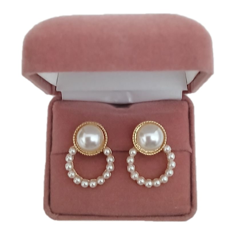 Cluster Pearl Clip On Earrings(2)