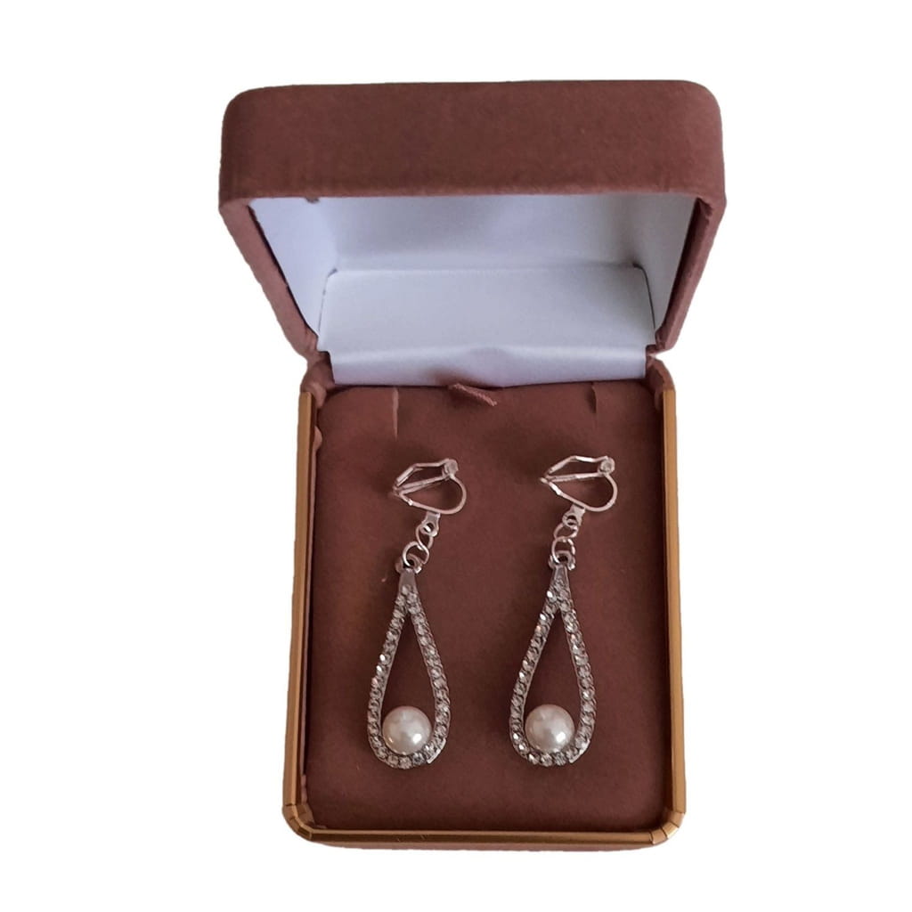 Diamante Pearl Drop Clip On Earrings(2)
