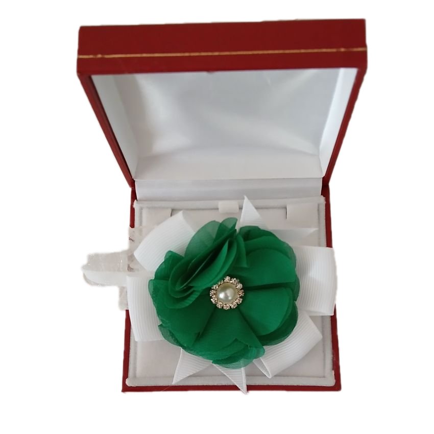 Emerald Green Pretty Flower Wrist Corsage