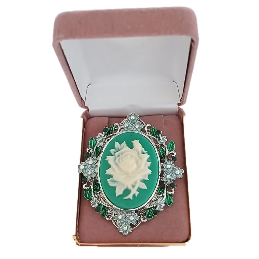 Green Cameo Vintage Style Brooch(2)