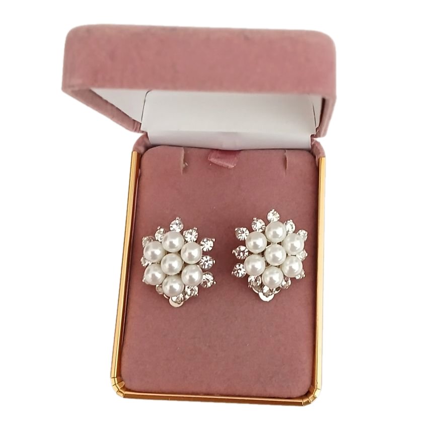 Large Cluster Pearl Clip On Earrings(2)