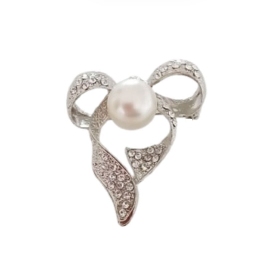Pearl Centre Bow Brooch