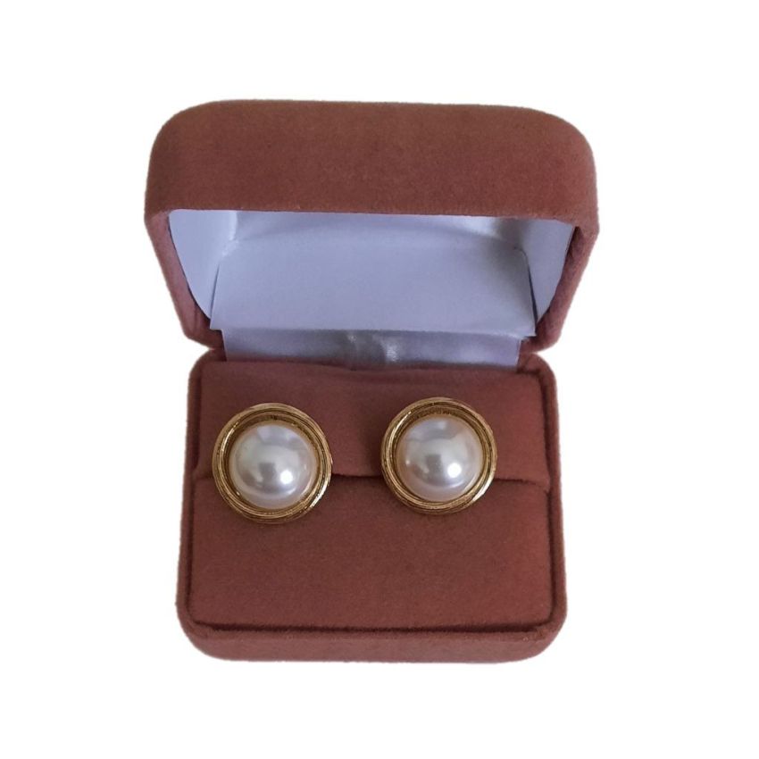 Pretty Edge Round Pearl Clip On Earrings(2)