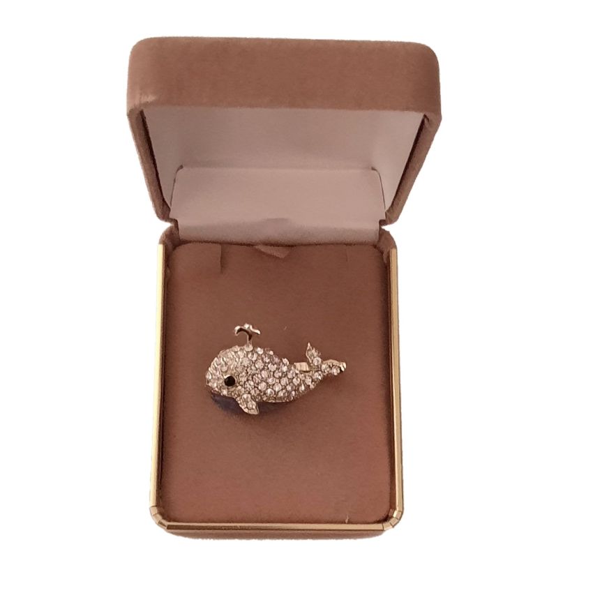 Fun Diamante Whale Brooch(2)