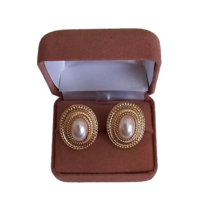 Large Oval Pearl Clip On Earrings(2)