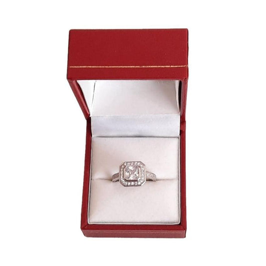 Luxurious Ring With Cubic Zirconia Square Stones