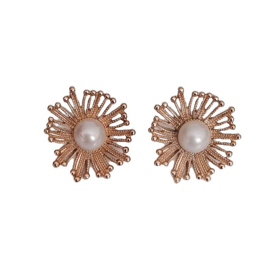 Large Swirl Pearl Round Clip On Earrings