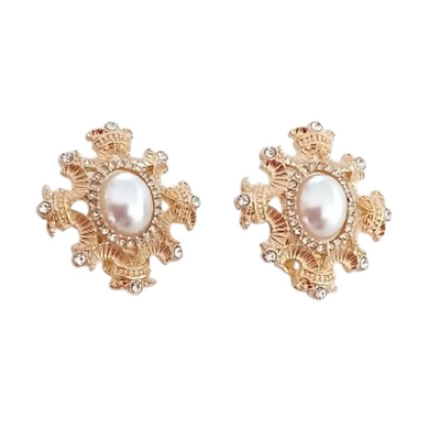Pearl Centre With Gold And Crystal Edges Clip On Earrings
