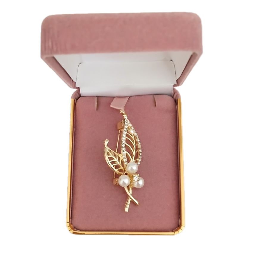 Pearl Leaf Ladies Brooch