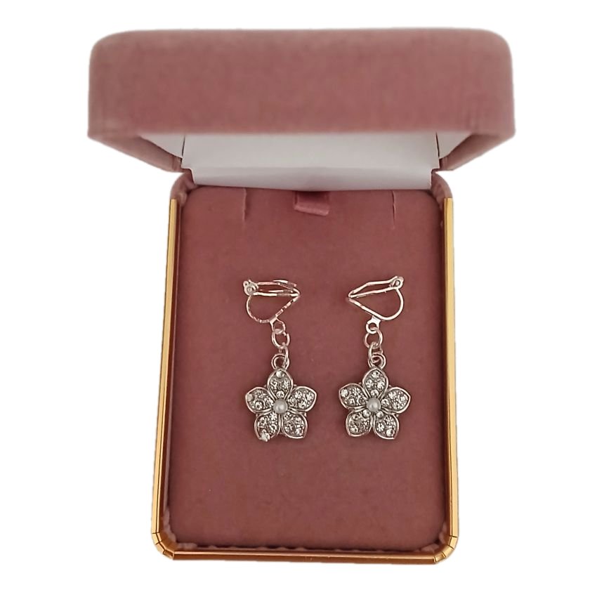 Pretty Flower And Pearl Clip On Earrings(2)
