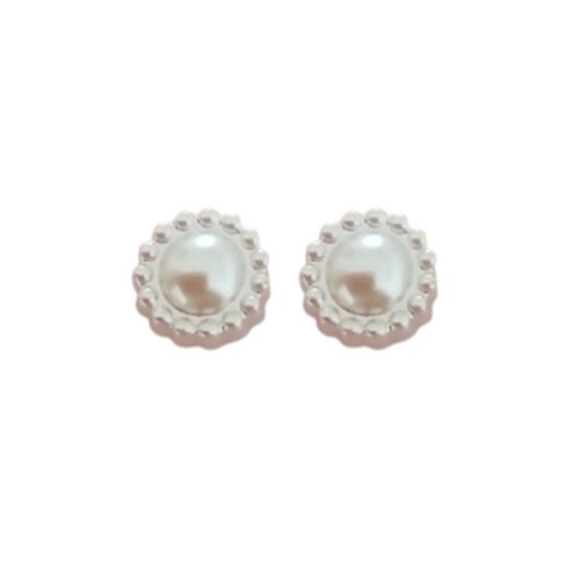 Pretty Pearl Flower Clip On Earrings