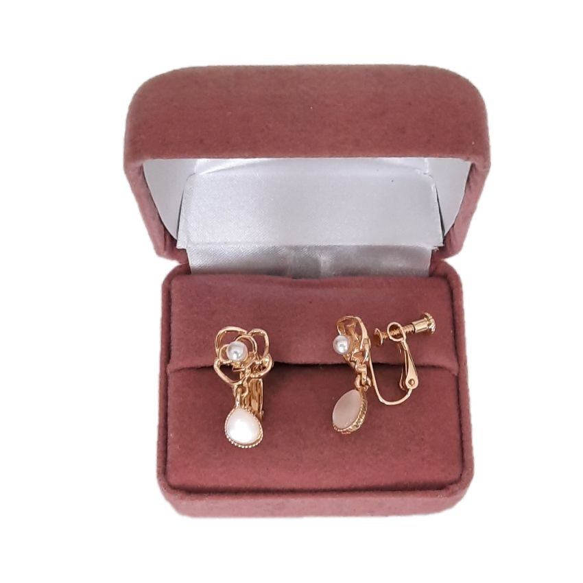 Screw Back Flower Pearl Drop Clip On Earrings(2)