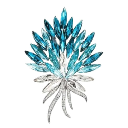 Stunning Brooch Set With Diamante Stones