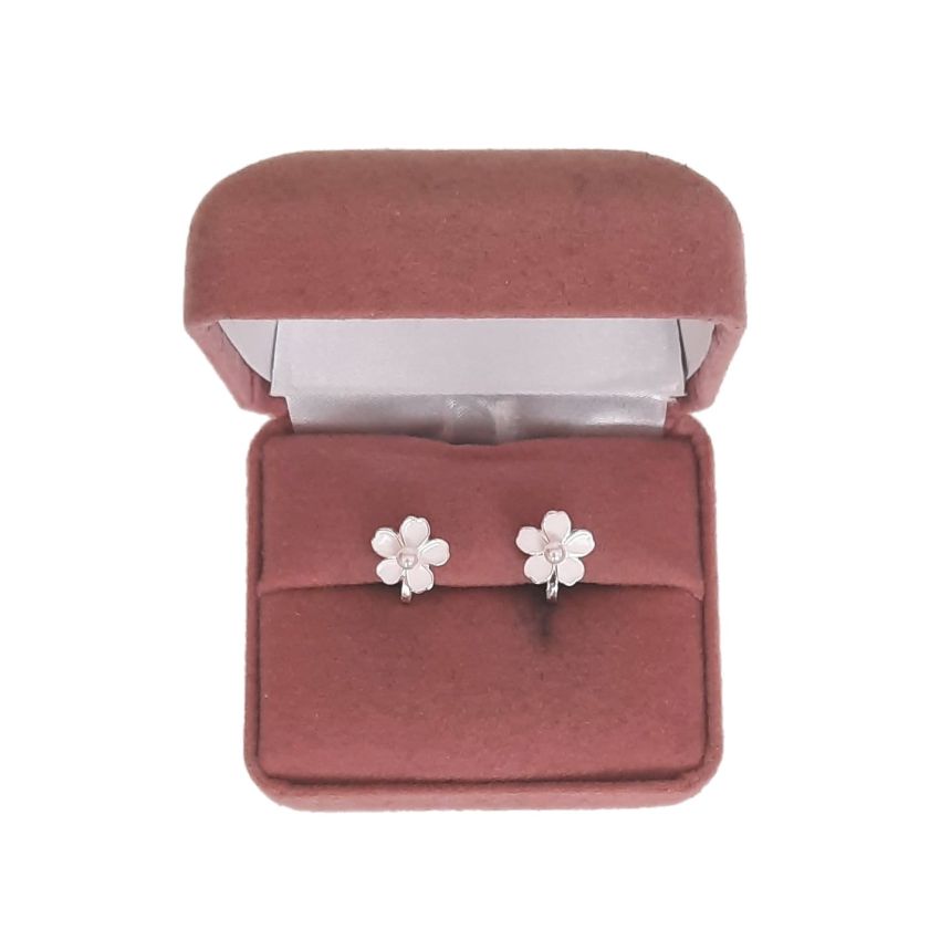 White Flower Stud Pearl Clip On Earrings(2)