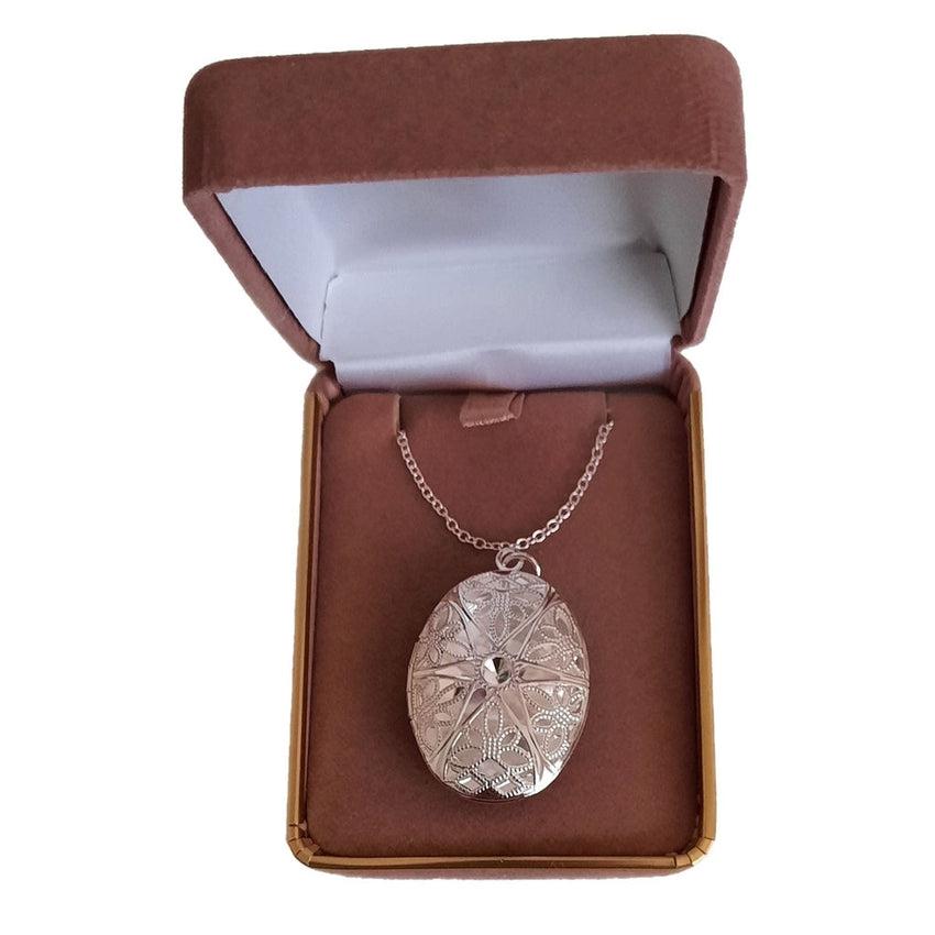 28mm Oval Locket With a Criss Cross Quilt Design