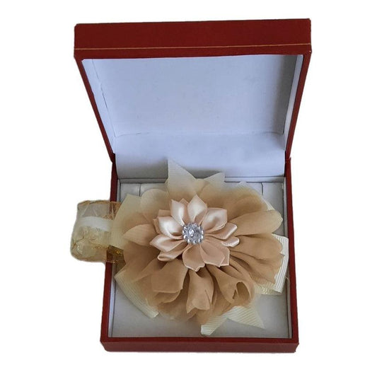 Diamante Middle Beige Flower Wrist Corsage