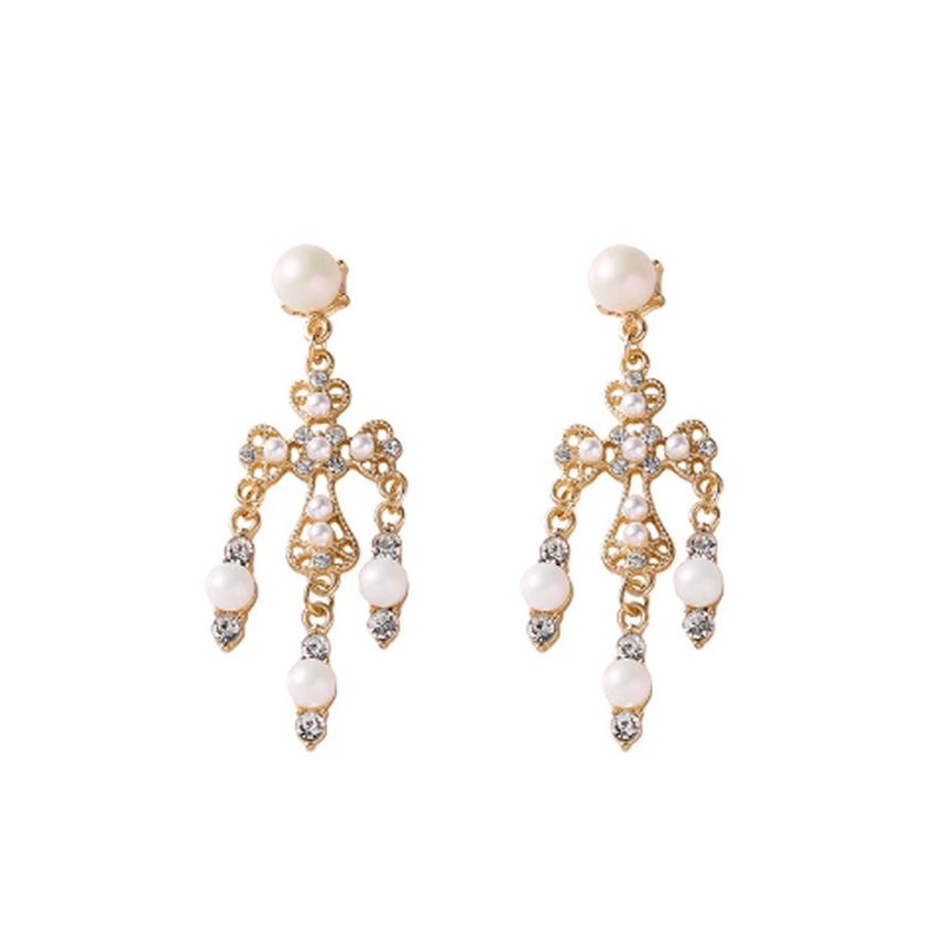 Pearl Drop Chandelier Clip On Earrings