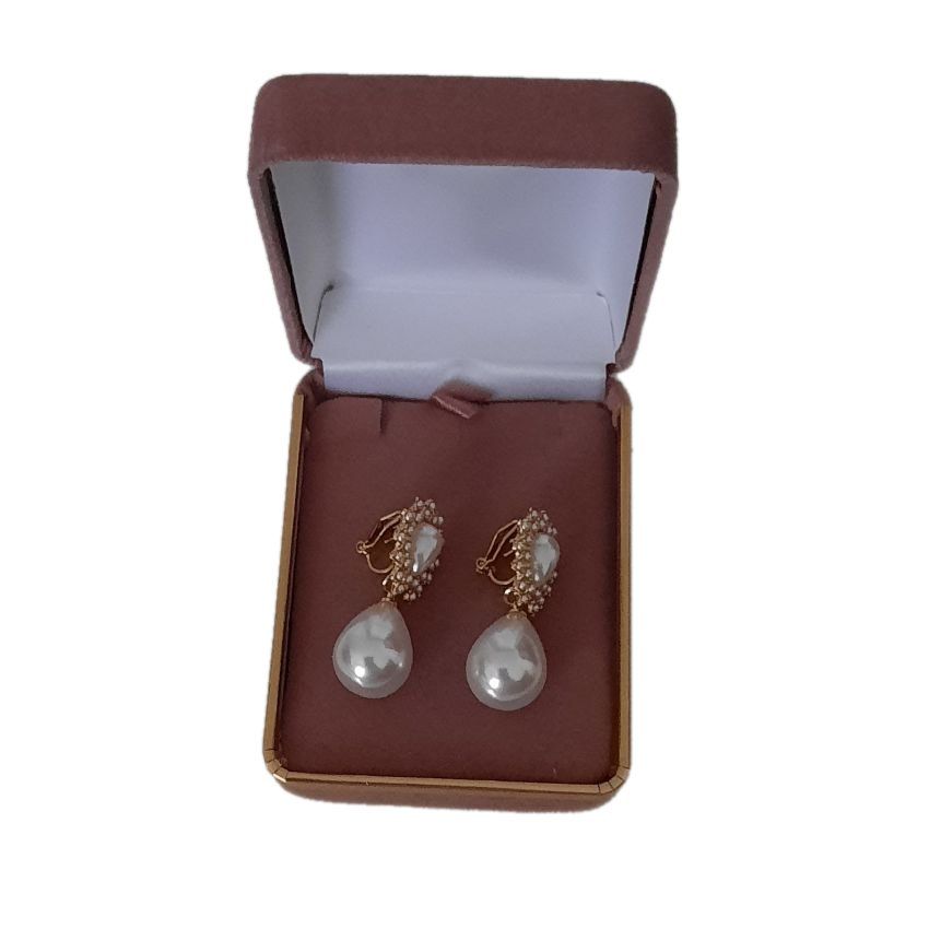 Gold Tear Drop Pearl Clip On Earrings(2)
