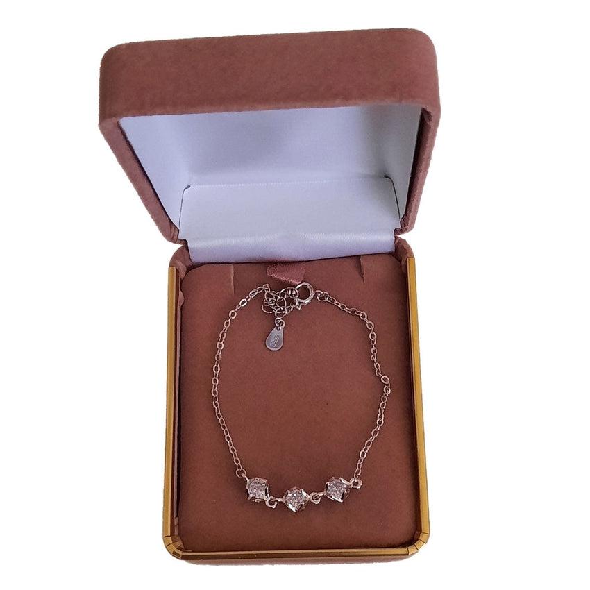 Light Three Cubic Zirconia Stones Bracelet