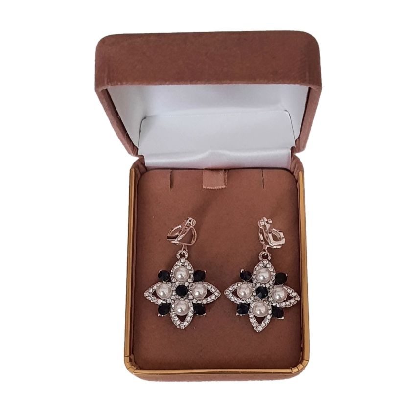 Pearls With Black Diamante Clip On Earrings(2)