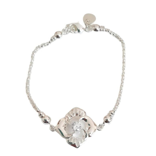 Silver Bracelet with A Flower Centre