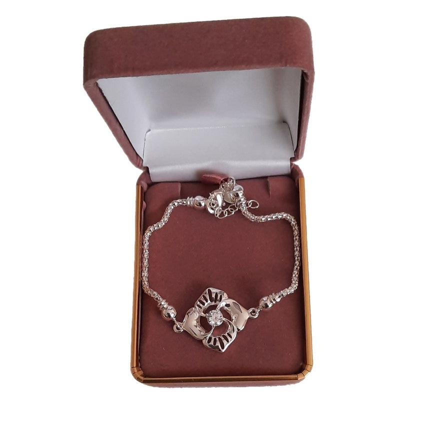 Silver Bracelet with A Flower Centre